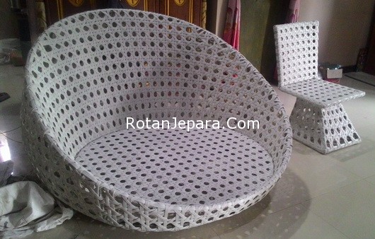 Daybed-dan-kursi-order-mahana-Bali