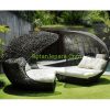 Daybed untuk taman villa dan cluster