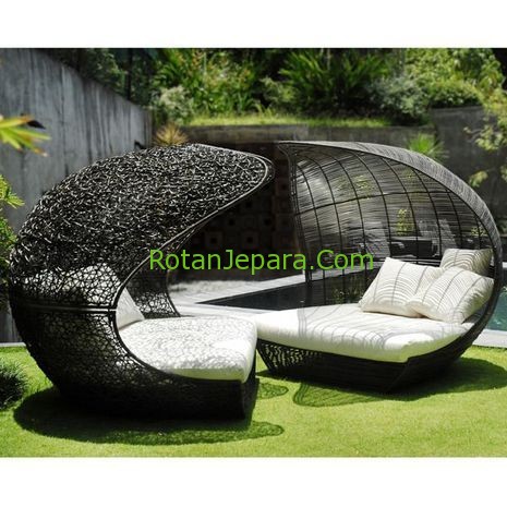 Daybed-untuk-taman-villa-dan-cluster