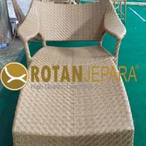 Honey Chaise Lounge Wicker Synthetic Beach Club Furniture Hotel