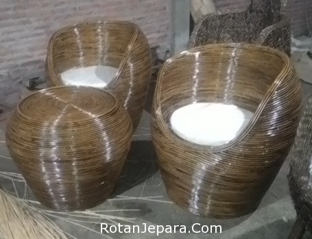 Kursi-teras-rotan-core-order-showroom-mebel-Bali