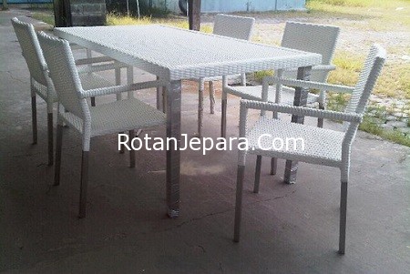 Obral-Murah-meriah-kursi-makan-restoran-set