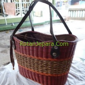 Tas rotan untuk kondangan