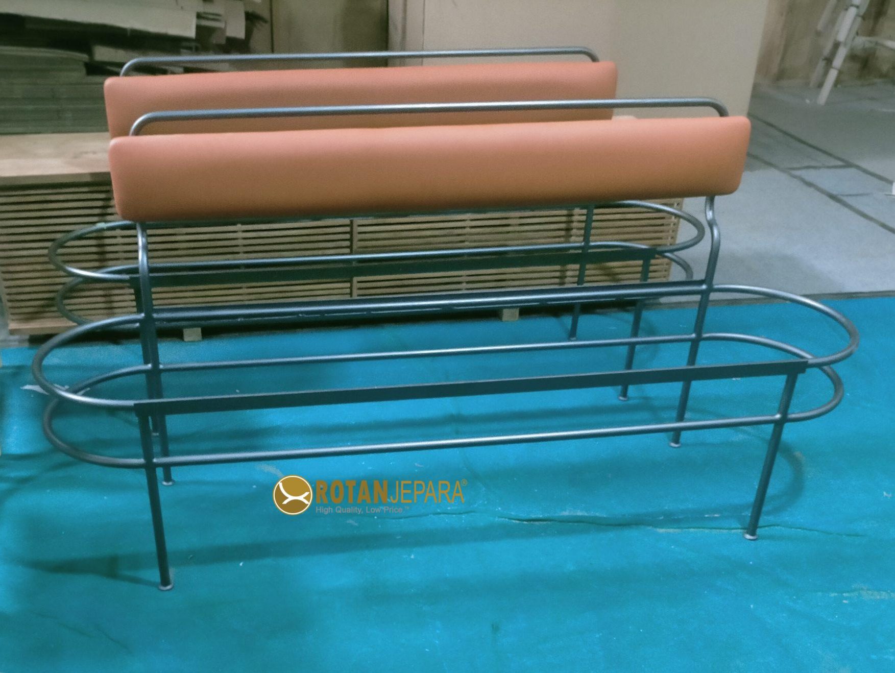 Dubay Bench Upholstred with Metal Powder Coated Furniture Dubay Bench Upholstred with Metal Powder Coated Furniture