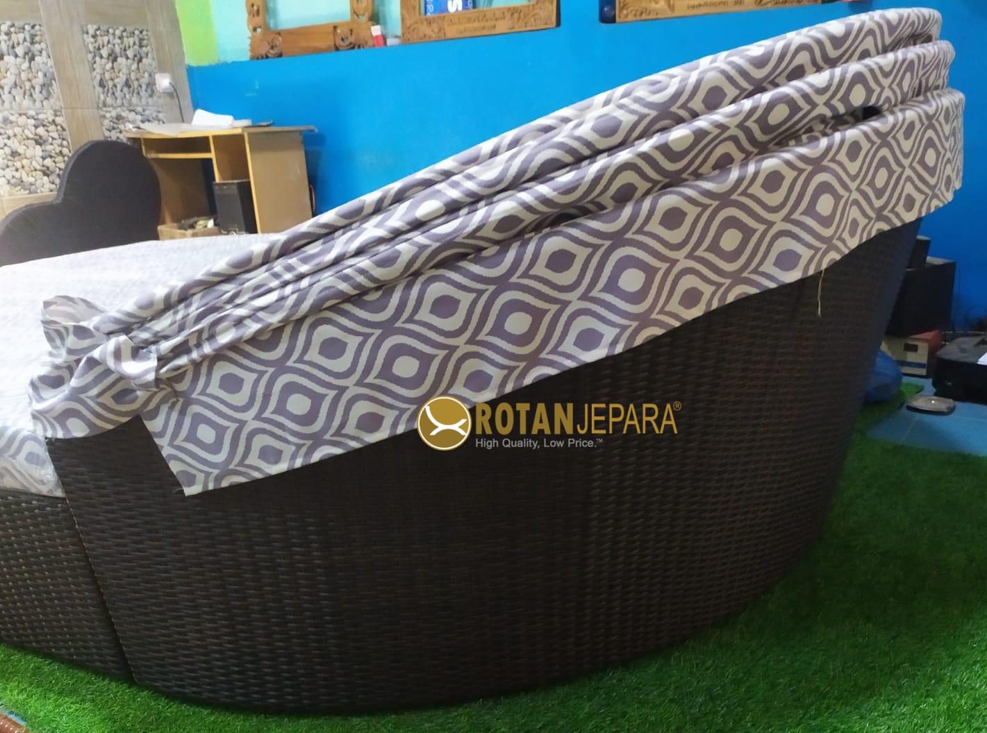 Patio Java Daybed with Canopy Outdoor Furniture Resort Patio Java Daybed with Canopy Outdoor Furniture Resort