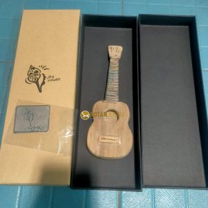 Ukulele Miniature guitar for souvenir gift