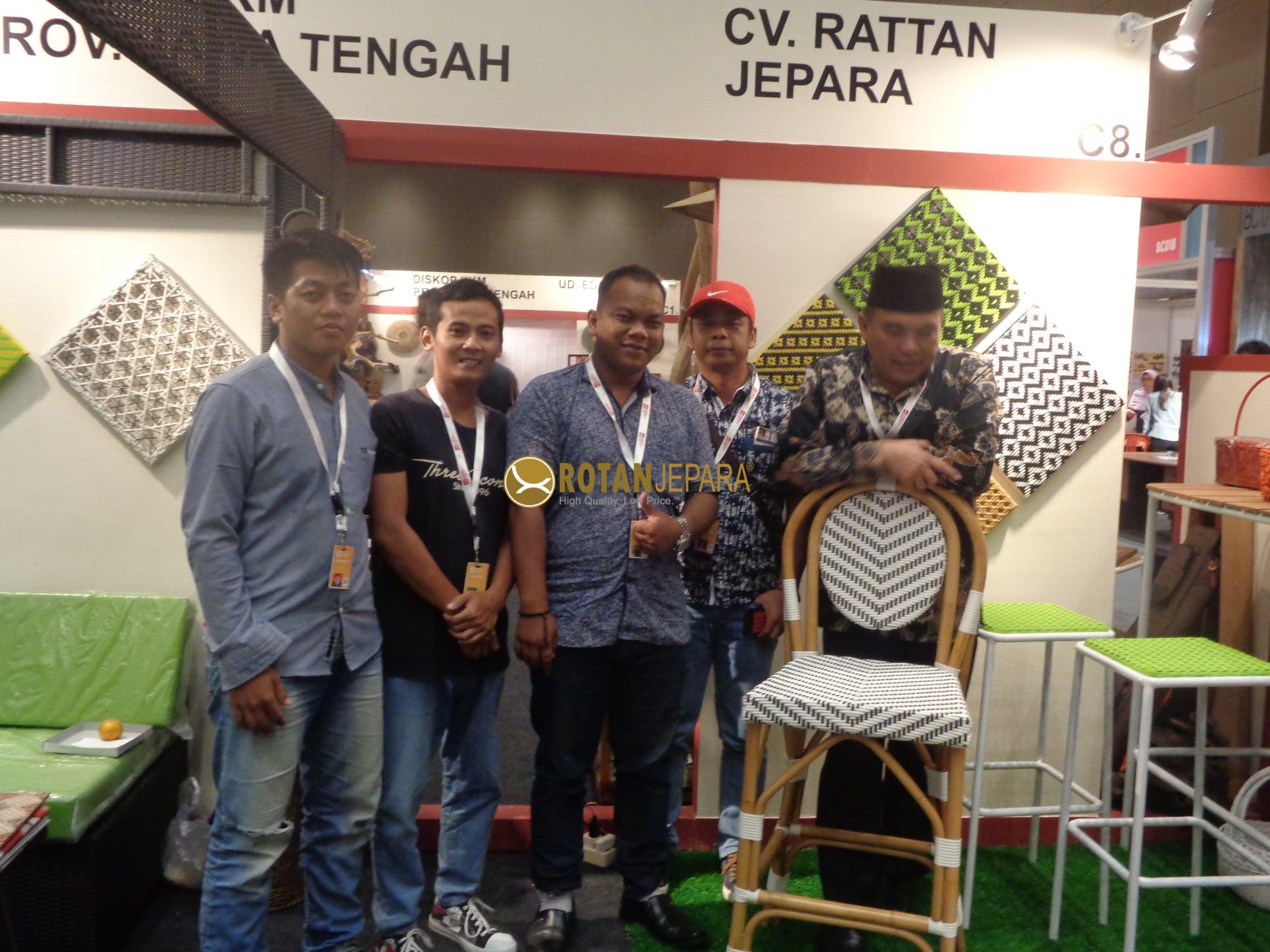 One of the largest international trade exhibitions in South East Asia for the furniture and craft industries