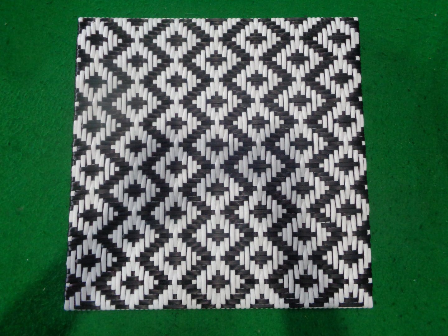 Motif Anyaman RJ 04