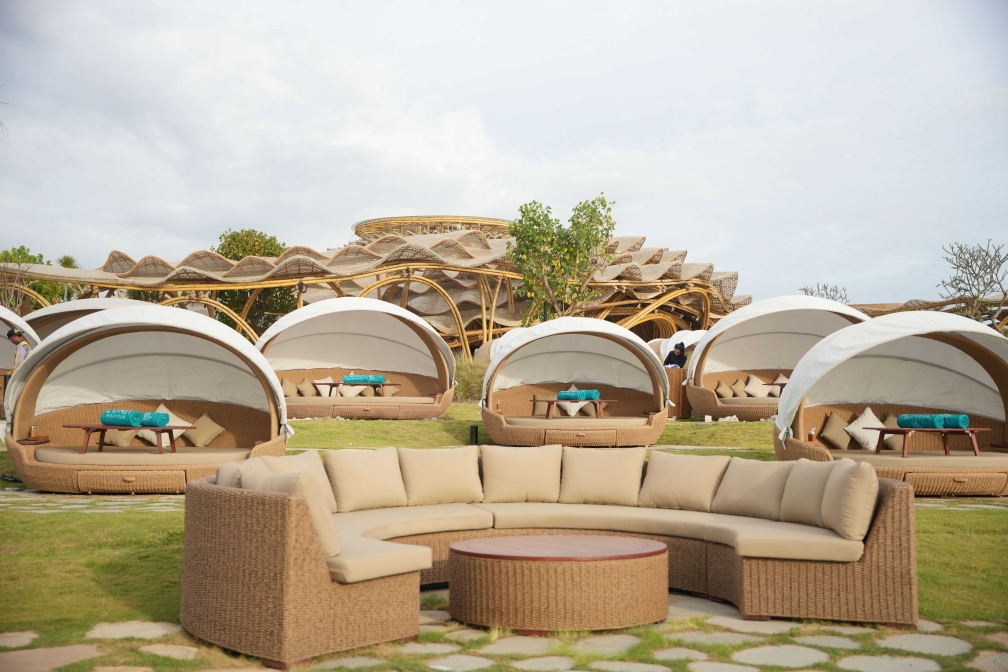 Luna Beach Club Bali 03