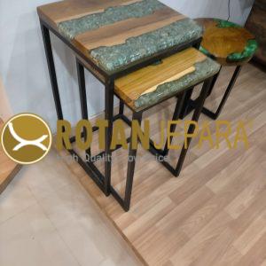 Nested Table Trembesi Resin Hijau – Artistik, Multifungsi, dan Kokoh
