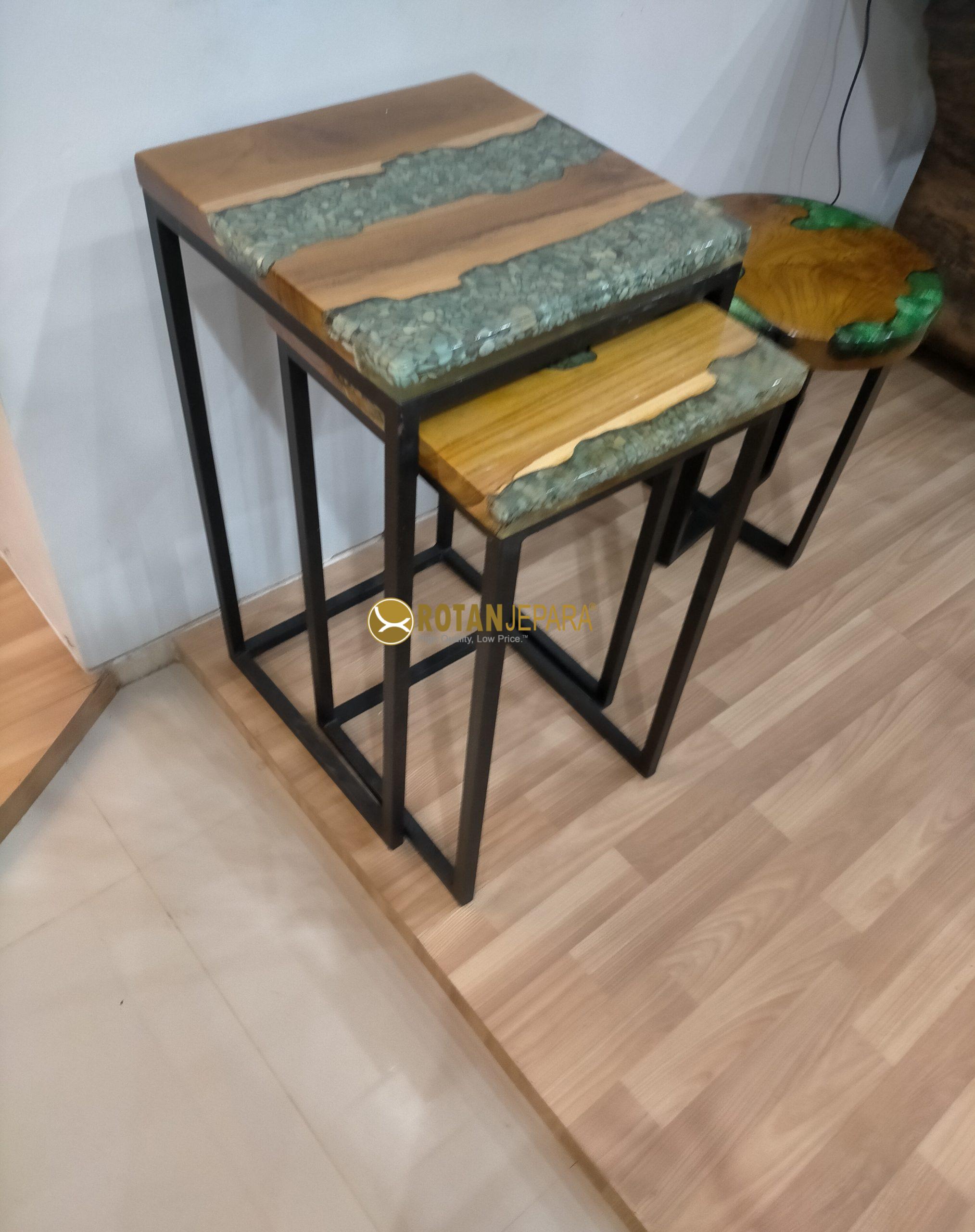 Nested Table Trembesi Resin Hijau – Artistik, Multifungsi, dan Kokoh Nested Table Trembesi Resin Hijau – Artistik, Multifungsi, dan Kokoh