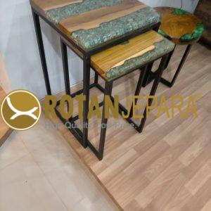 Nested Table Trembesi Resin Hijau – Artistik, Multifungsi, dan Kokoh