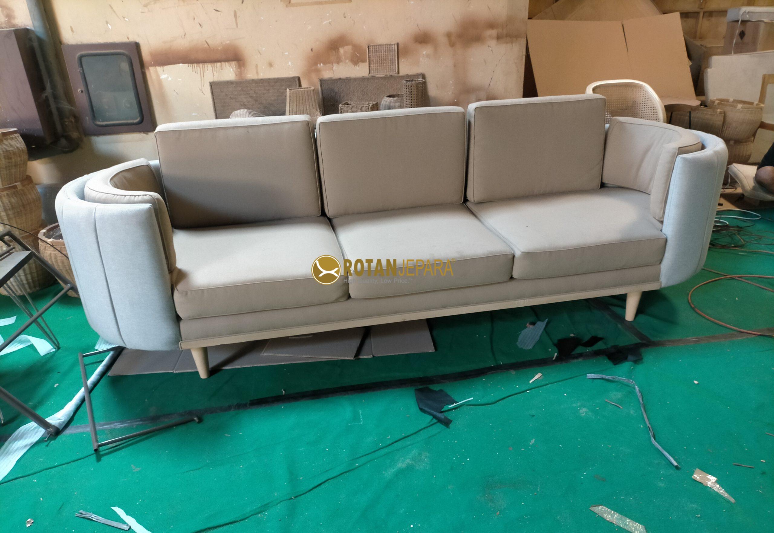 Sofa 3 Dudukan Minimalis Scandinavian – Nyaman, Elegan, dan Tahan Lama Sofa 3 Dudukan Minimalis Scandinavian – Nyaman, Elegan, dan Tahan Lama