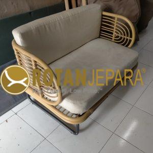 Sofa Rotan 2 Dudukan Minimalis – Elegan, Nyaman, dan Tahan Lama