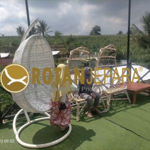 Ayunan Rotan Sintetis & Rangka Baja – Stylish, Nyaman, dan Tahan Cuaca