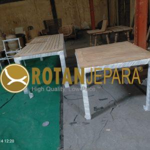 Meja Makan Kayu Jati & Rangka Besi – Minimalis, Kokoh, dan Tahan Lama