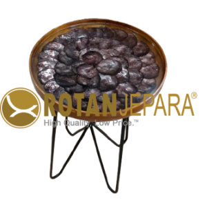 Meja Metal Top Resin Elegan Untuk Hotel Bali