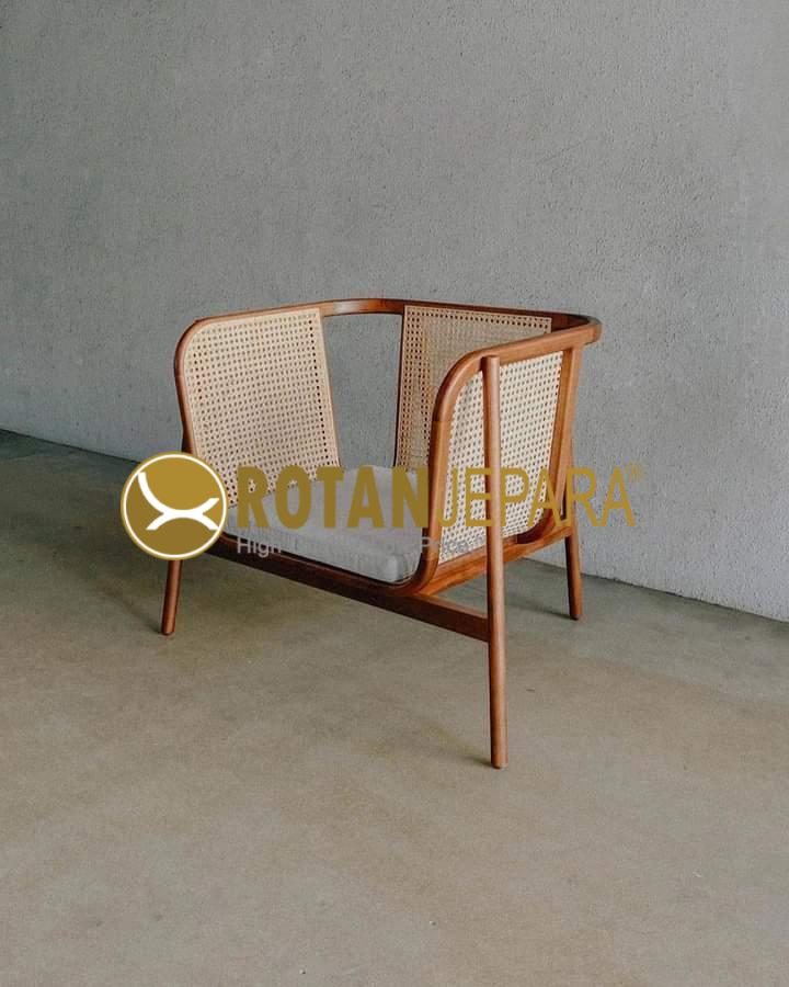 Kursi Santai Rotan Kayu Jati Minimalis Elegan – Nyaman & Estetik Kursi Santai Rotan Kayu Jati Minimalis Elegan – Nyaman & Estetik