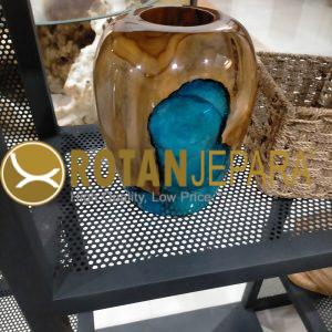 Dekorasi Vas Kayu Resin Artistik – Elegan & Unik