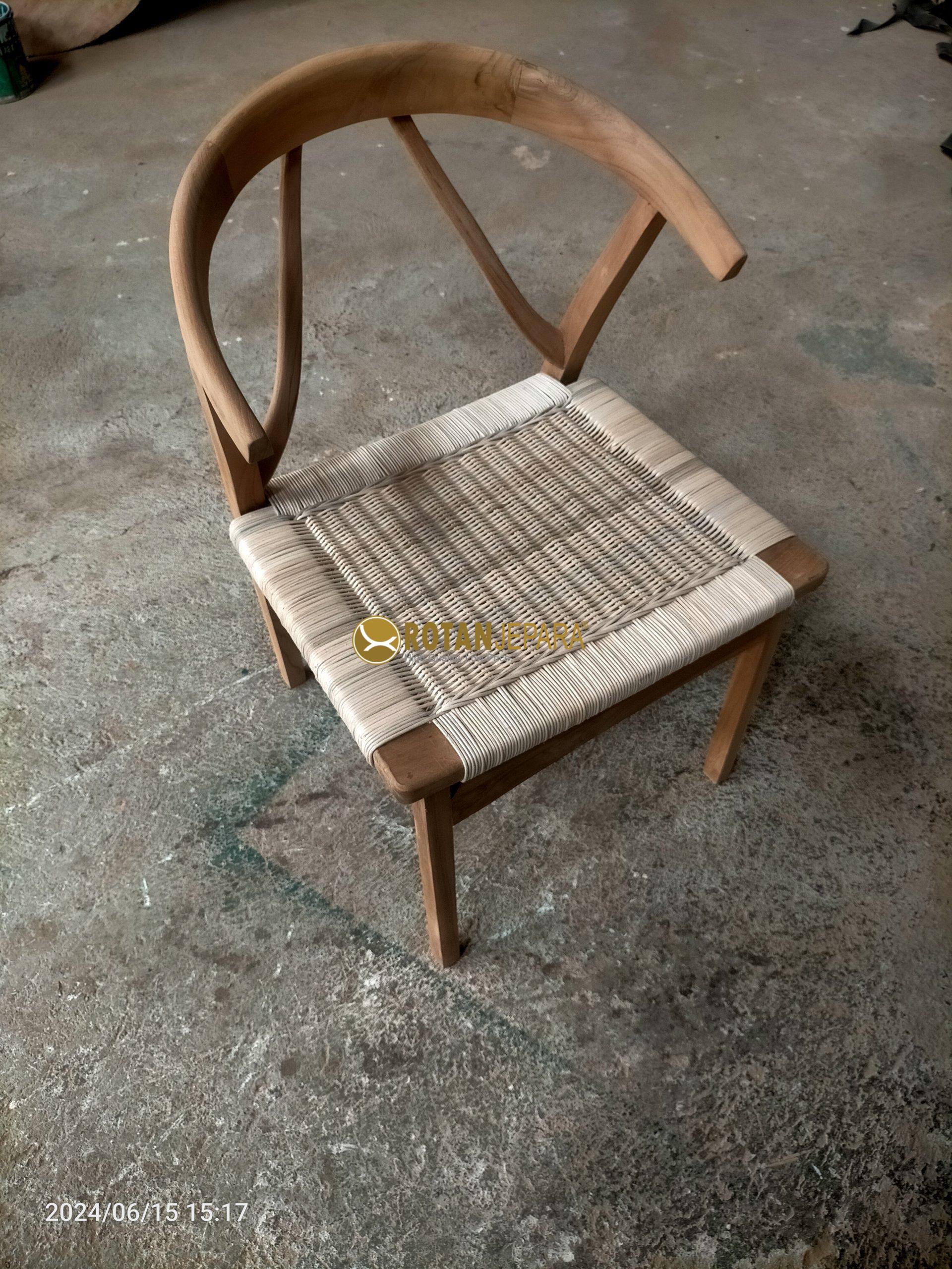 Kursi Rotan Kayu Jati Minimalis Scandinavian – Handmade Series Kursi Rotan Kayu Jati Minimalis Scandinavian – Handmade Series