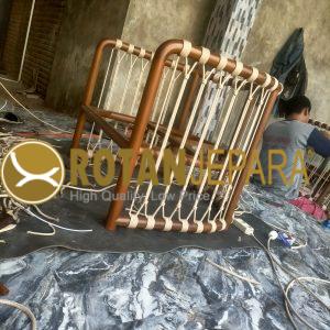 Kursi Kayu Jati Anyaman Tali – Handmade Natural Series