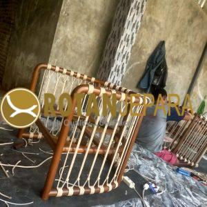 Kursi Kayu Jati Anyaman Tali – Handmade Natural Series