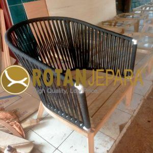 Kursi Kayu Jati Anyaman Tali Lengkung – Natural Elegance Series