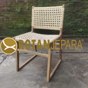 Kursi Anyaman Rotan Kayu Jati – Hotel Natural Collection