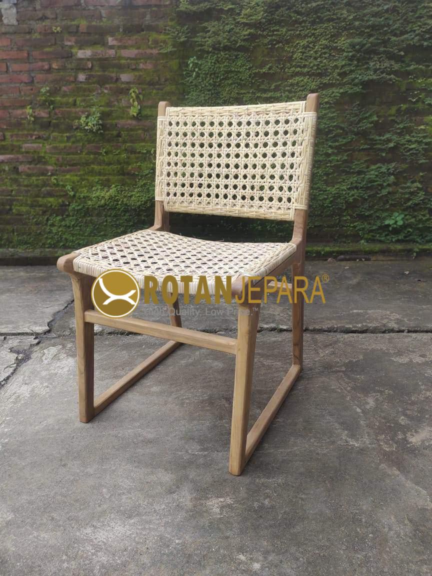Kursi Anyaman Rotan Kayu Jati – Hotel Natural Collection Kursi Anyaman Rotan Kayu Jati – Hotel Natural Collection