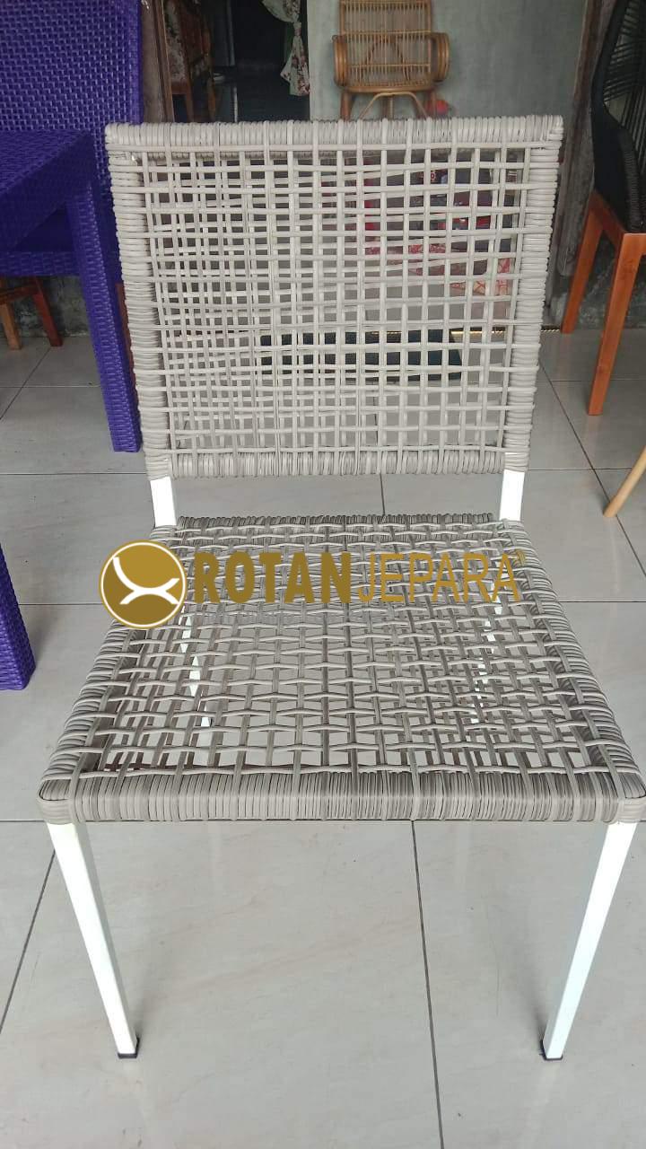 Kursi Anyaman Rotan Sintetis Abu – Minimalis Industrial Series Kursi Anyaman Rotan Sintetis Abu – Minimalis Industrial Series