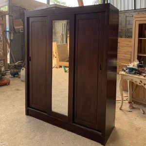 Lemari Pakaian Kayu Jati 3 Pintu Geser dengan Cermin – Classic Wardrobe Series