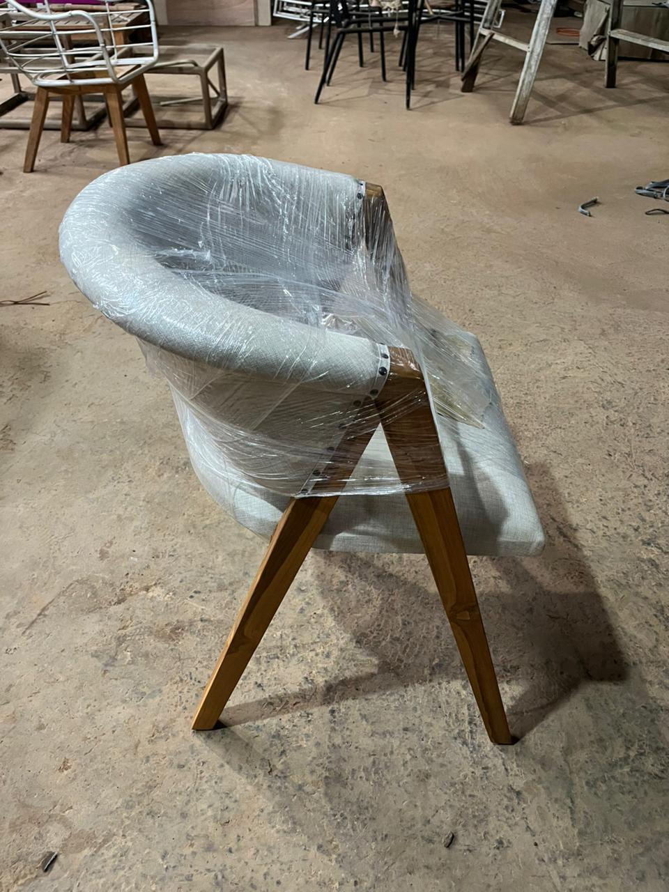 Kursi Kayu Jati Upholstery Serbaguna – Modern Multi-Purpose Wooden Chair5 Kursi Kayu Jati Upholstery Serbaguna – Modern Multi-Purpose Wooden Chair