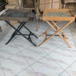 Meja Lipat Rotan dengan Nampan Anyaman – Folding Rattan Tray Table